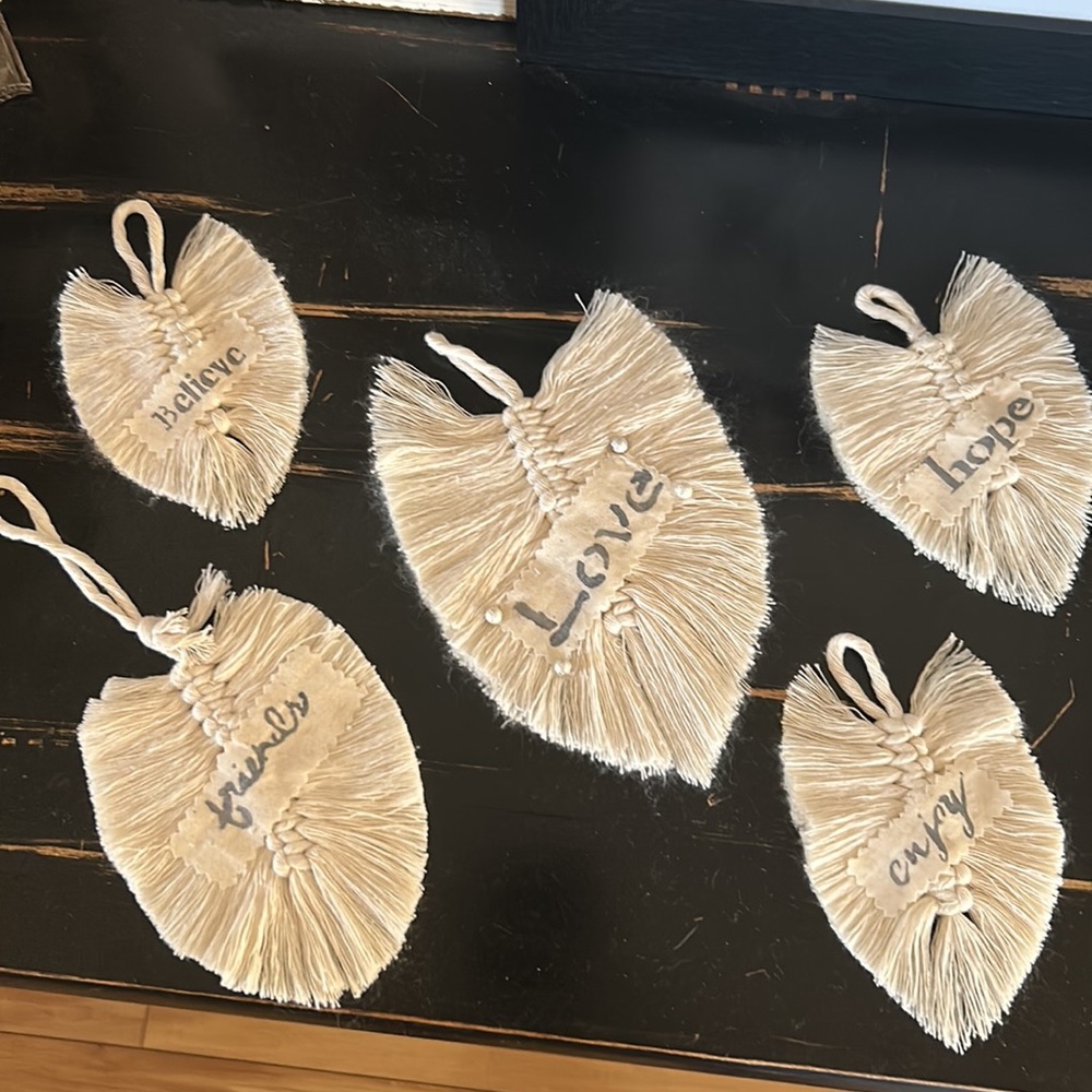 5 HANDMADE ORNAMENTS - Picture 2 of 12